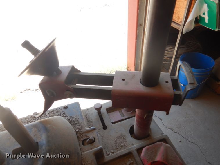 image for item JZ9884 Coats 4050A  center post tire machine