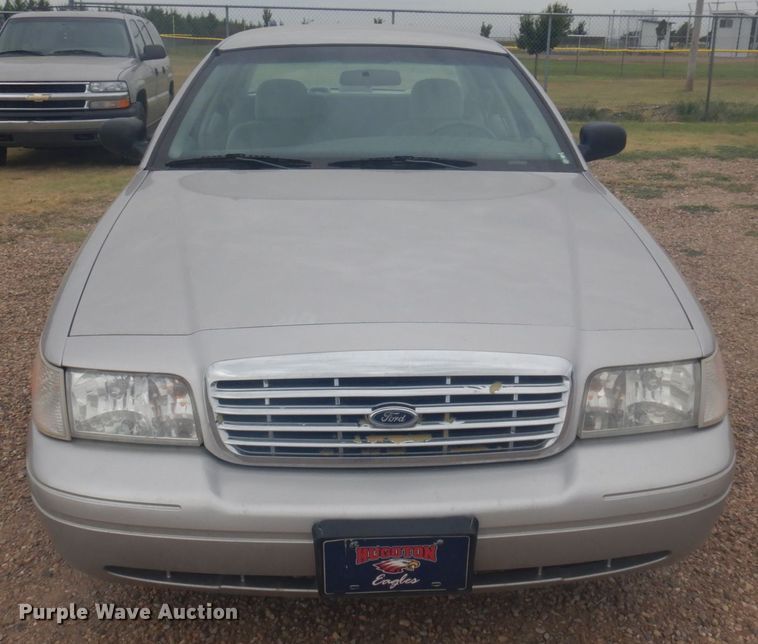image for item JZ9893 2004 Ford Crown Victoria