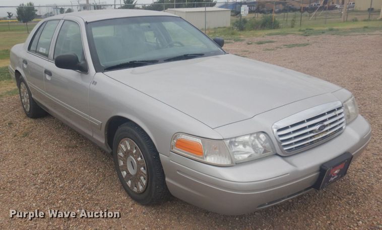 image for item JZ9893 2004 Ford Crown Victoria