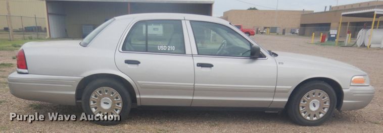 image for item JZ9893 2004 Ford Crown Victoria
