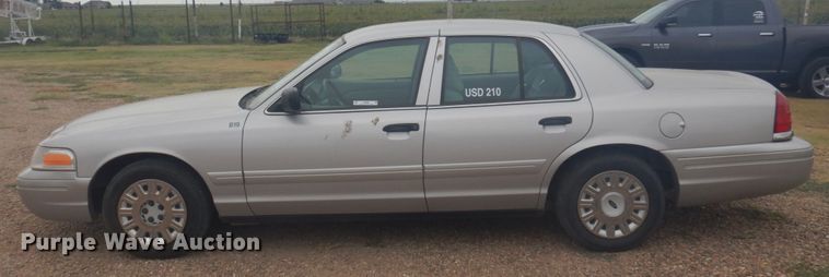 image for item JZ9893 2004 Ford Crown Victoria