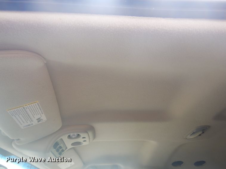 image for item JZ9894 2006 Chevrolet Suburban  SUV