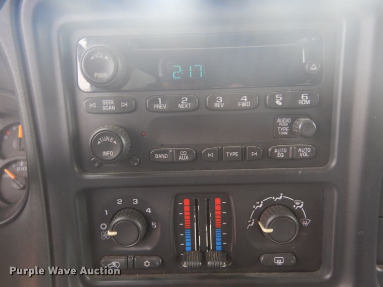 image for item JZ9894 2006 Chevrolet Suburban  SUV