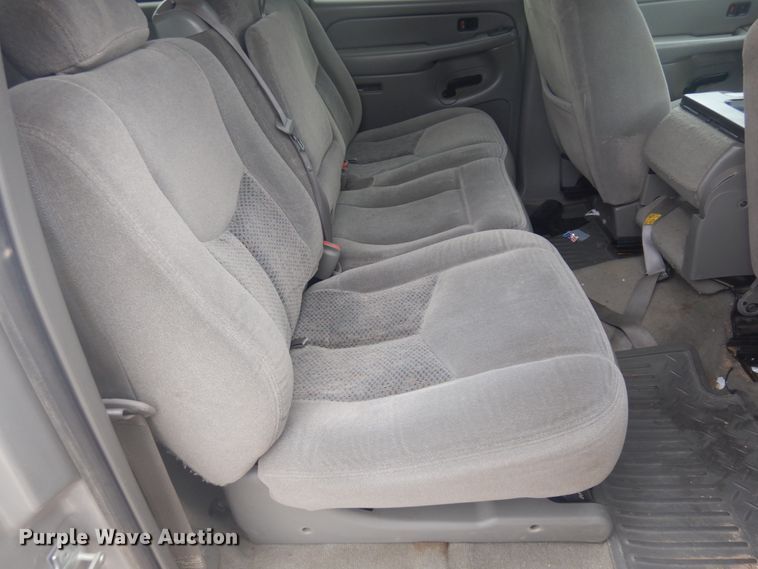 image for item JZ9894 2006 Chevrolet Suburban  SUV