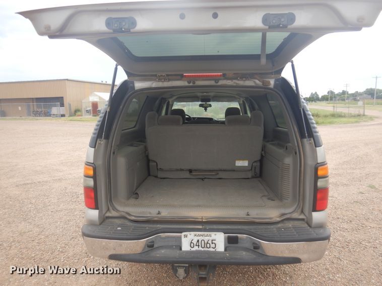 image for item JZ9894 2006 Chevrolet Suburban  SUV