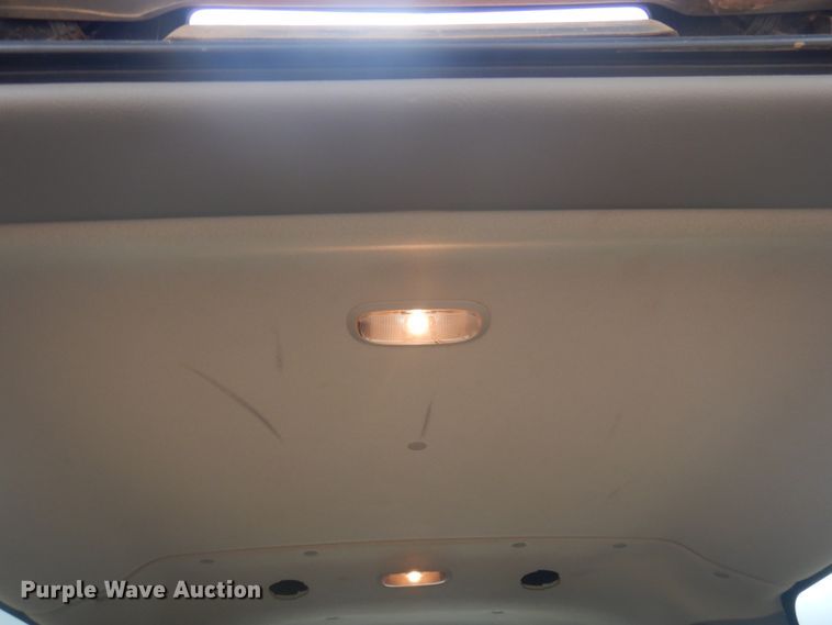 image for item JZ9894 2006 Chevrolet Suburban  SUV