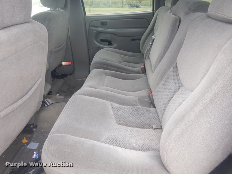 image for item JZ9894 2006 Chevrolet Suburban  SUV