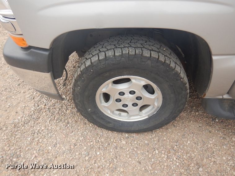 image for item JZ9894 2006 Chevrolet Suburban  SUV