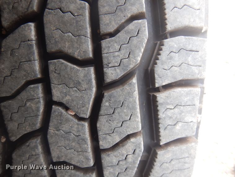 image for item JZ9894 2006 Chevrolet Suburban  SUV