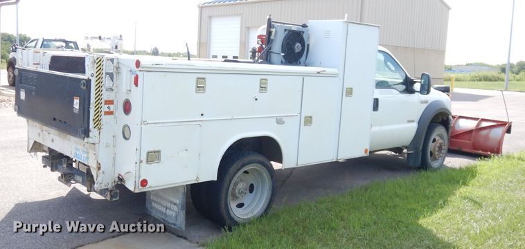 image for item KC9135 2005 Ford F450 Super Duty XL  utility / service truck
