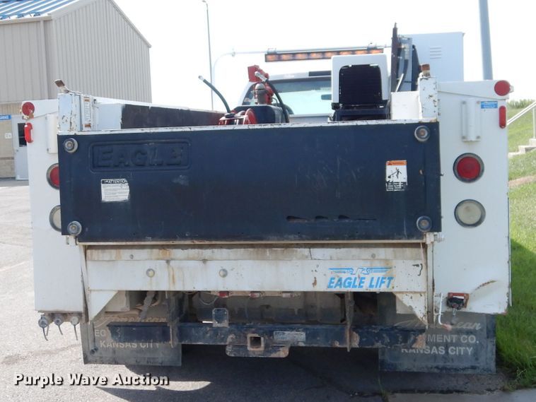 image for item KC9135 2005 Ford F450 Super Duty XL  utility / service truck