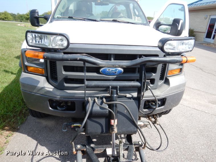 image for item KC9135 2005 Ford F450 Super Duty XL  utility / service truck