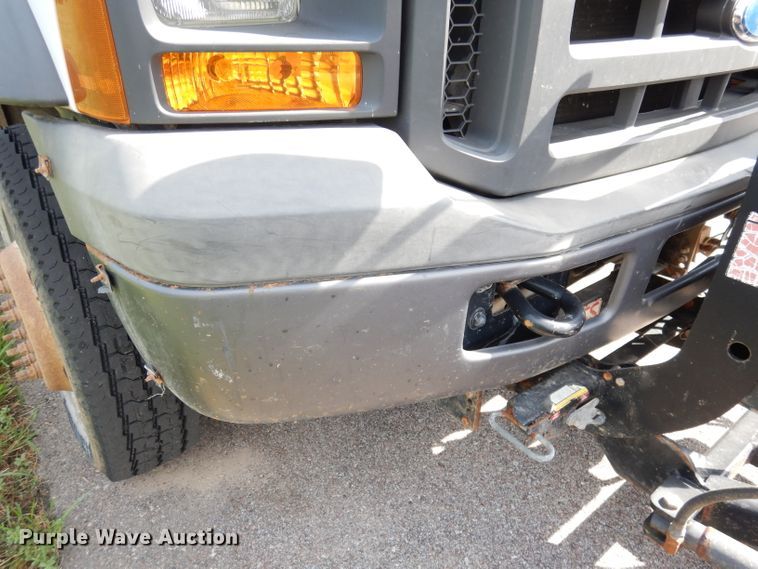 image for item KC9135 2005 Ford F450 Super Duty XL  utility / service truck