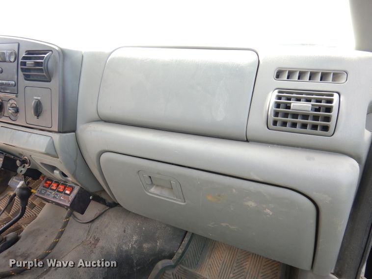 image for item KC9135 2005 Ford F450 Super Duty XL  utility / service truck