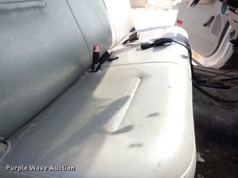 image for item KC9135 2005 Ford F450 Super Duty XL  utility / service truck