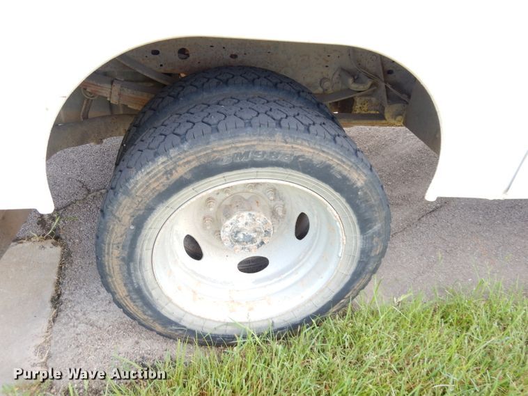 image for item KC9135 2005 Ford F450 Super Duty XL  utility / service truck