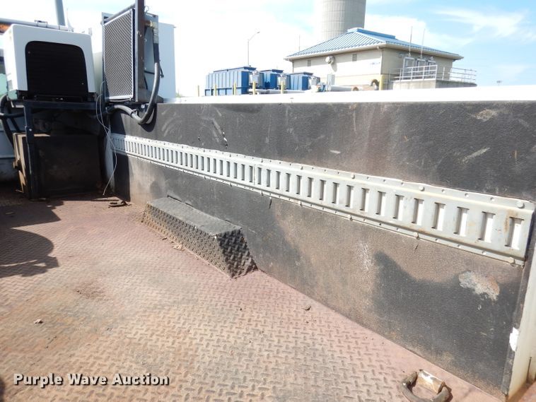 image for item KC9135 2005 Ford F450 Super Duty XL  utility / service truck