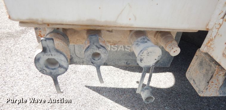 image for item KC9135 2005 Ford F450 Super Duty XL  utility / service truck