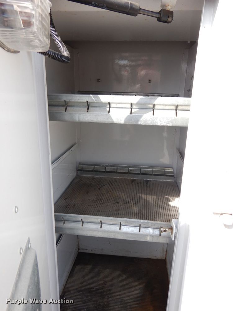 image for item KC9135 2005 Ford F450 Super Duty XL  utility / service truck