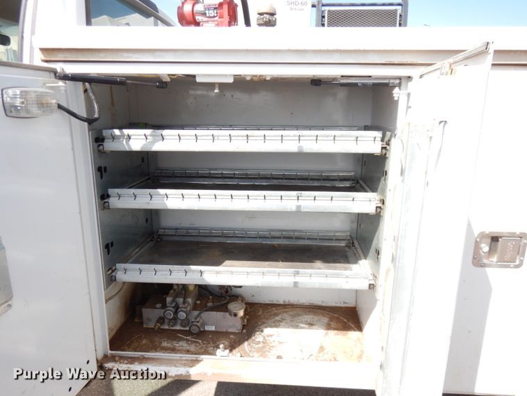 image for item KC9135 2005 Ford F450 Super Duty XL  utility / service truck