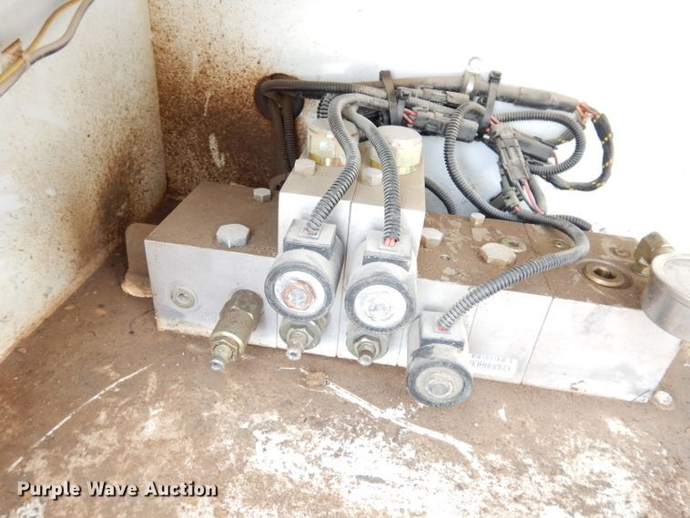 image for item KC9135 2005 Ford F450 Super Duty XL  utility / service truck