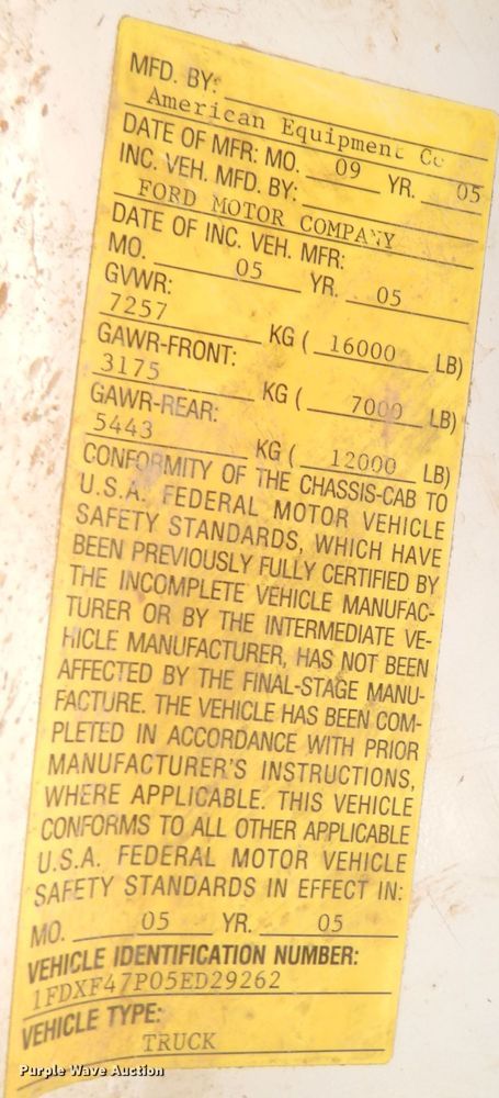 image for item KC9135 2005 Ford F450 Super Duty XL  utility / service truck