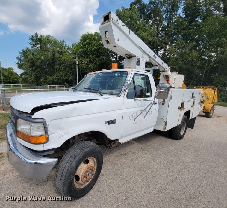 image for item KD9445 1993 Ford F350  bucket truck