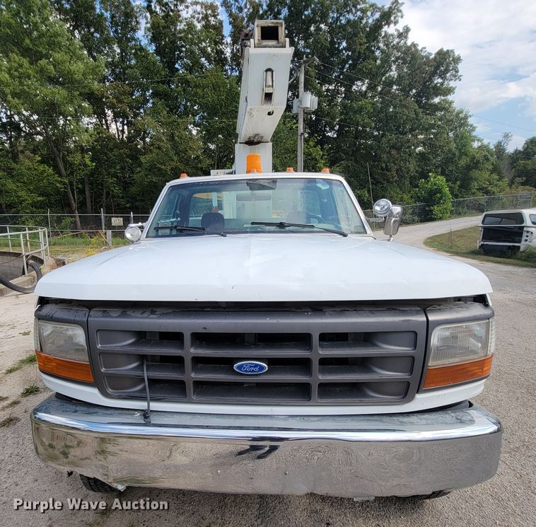 image for item KD9445 1993 Ford F350  bucket truck