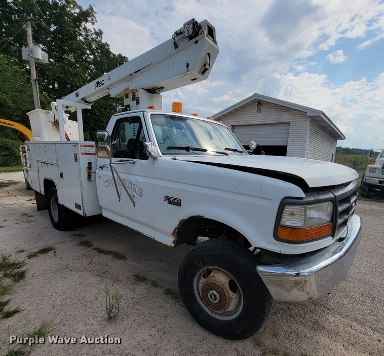image for item KD9445 1993 Ford F350  bucket truck