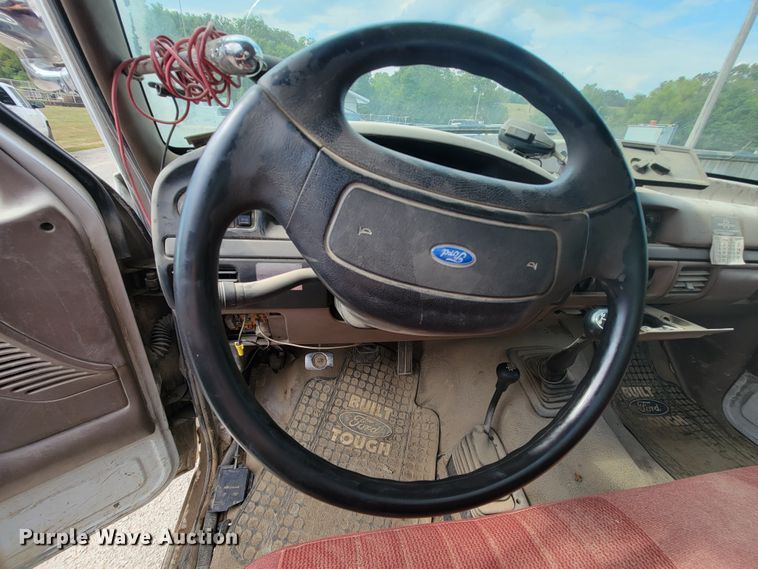 image for item KD9445 1993 Ford F350  bucket truck