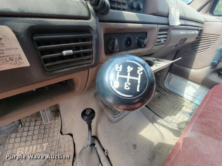 image for item KD9445 1993 Ford F350  bucket truck