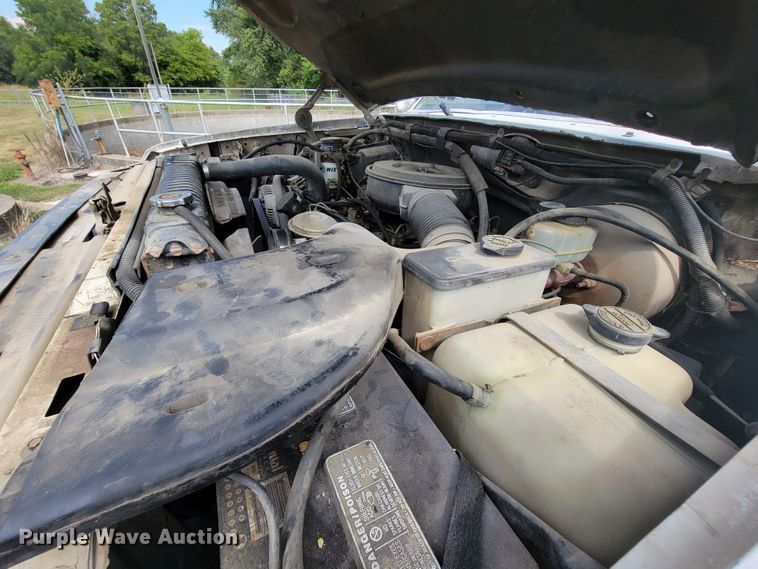 image for item KD9445 1993 Ford F350  bucket truck