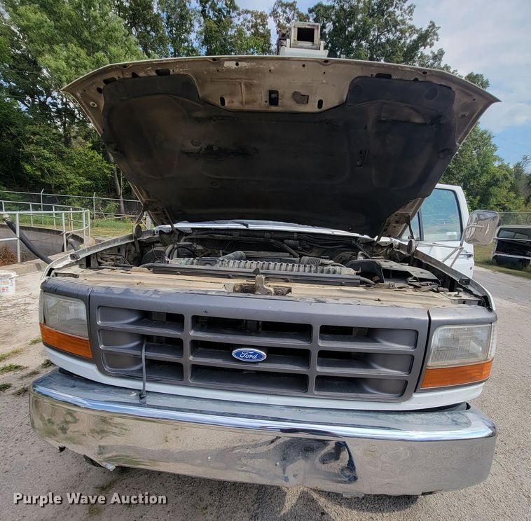 image for item KD9445 1993 Ford F350  bucket truck