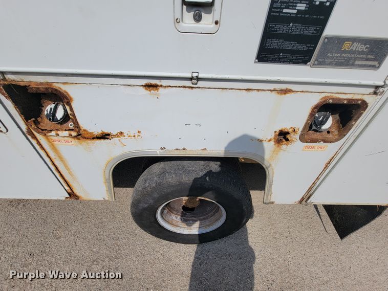 image for item KD9445 1993 Ford F350  bucket truck