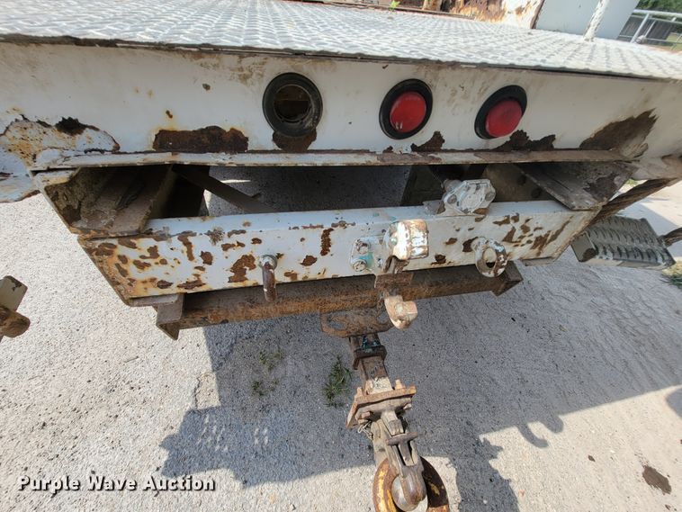 image for item KD9445 1993 Ford F350  bucket truck