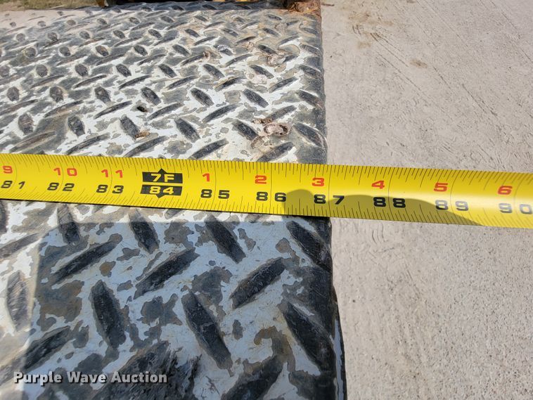 image for item KD9445 1993 Ford F350  bucket truck