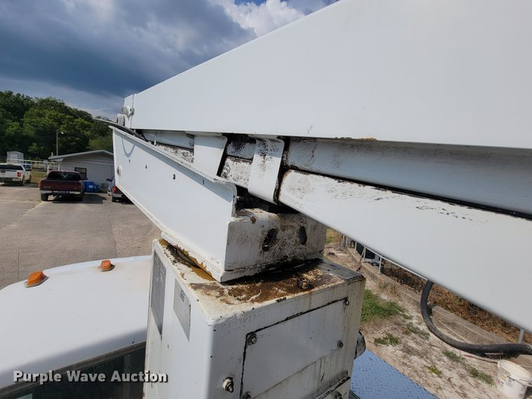 image for item KD9445 1993 Ford F350  bucket truck