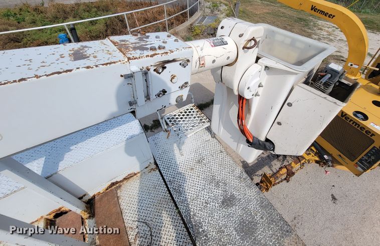 image for item KD9445 1993 Ford F350  bucket truck