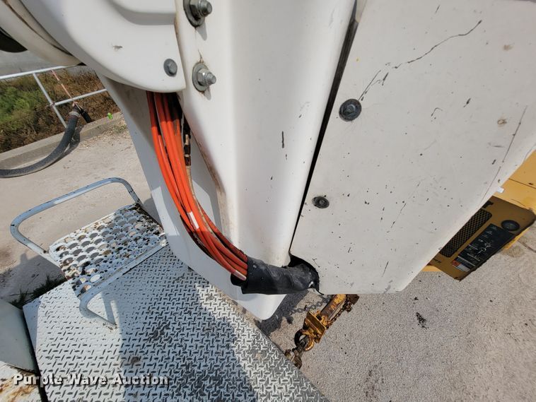 image for item KD9445 1993 Ford F350  bucket truck