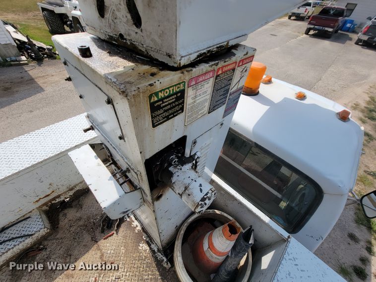 image for item KD9445 1993 Ford F350  bucket truck