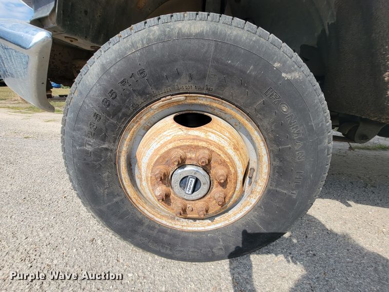 image for item KD9445 1993 Ford F350  bucket truck