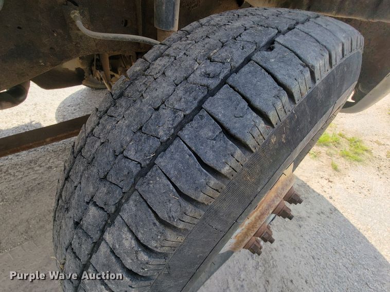 image for item KD9445 1993 Ford F350  bucket truck