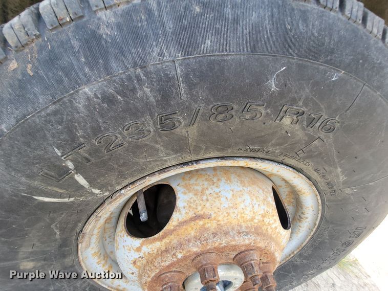 image for item KD9445 1993 Ford F350  bucket truck