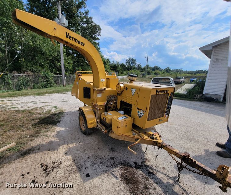 image for item KD9446 1996 Vermeer BC935  wood chipper