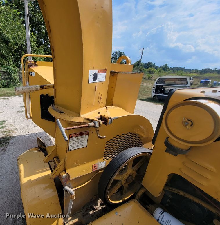 image for item KD9446 1996 Vermeer BC935  wood chipper