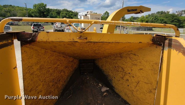 image for item KD9446 1996 Vermeer BC935  wood chipper