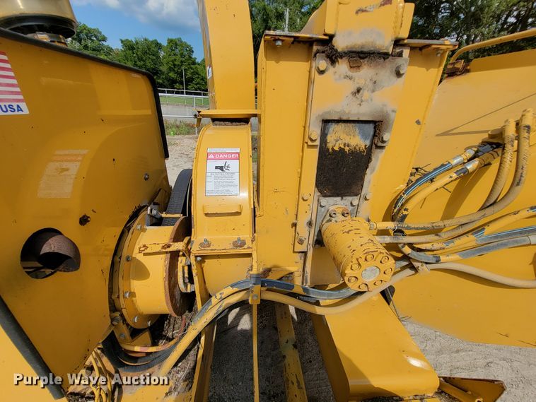 image for item KD9446 1996 Vermeer BC935  wood chipper