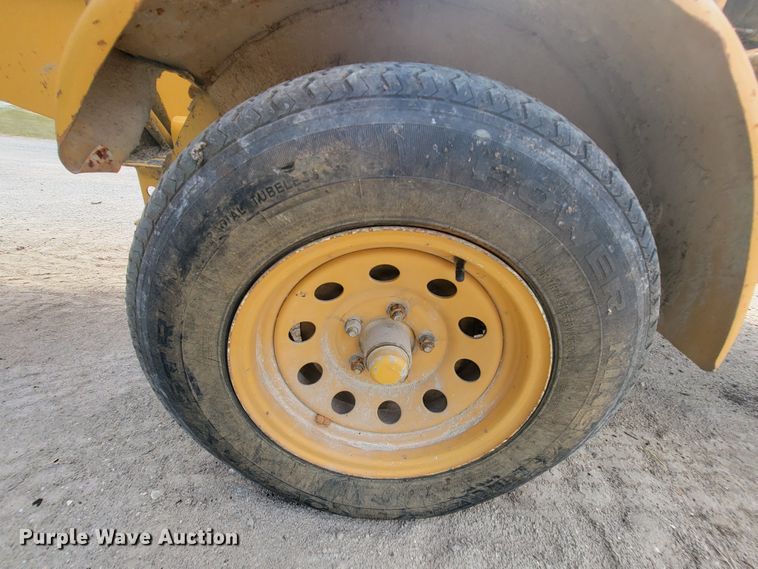 image for item KD9446 1996 Vermeer BC935  wood chipper