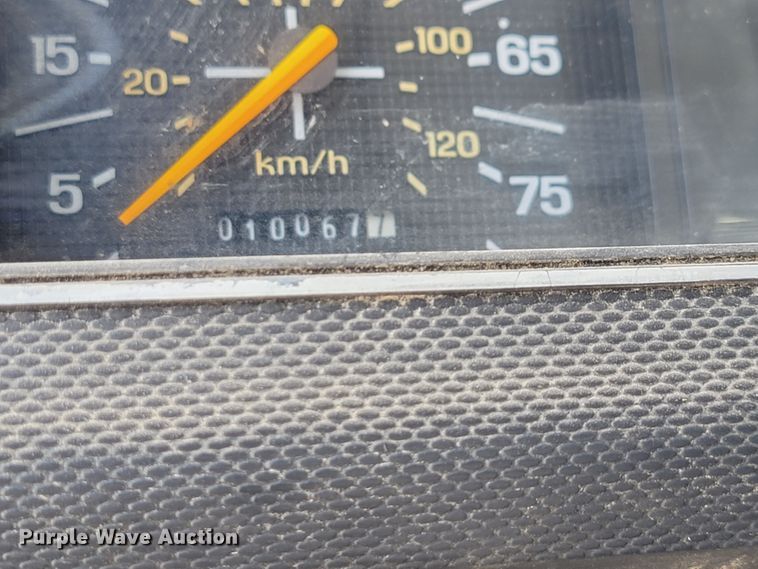 image for item KD9447 1993 Ford F800  digger derrick truck