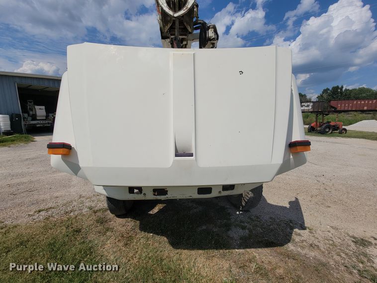 image for item KD9447 1993 Ford F800  digger derrick truck